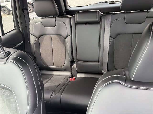 New 2026 Jeep Grand Cherokee Altitude AWD/4WD image 12