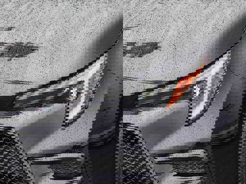 Used 2025 Toyota Corolla SE image 8