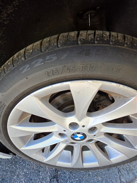 Used 2008 BMW Z4 3.0si RWD image 5