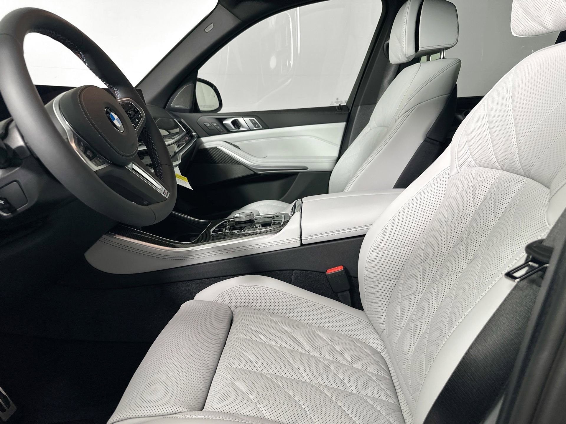 New 2026 BMW X5 M60i image 21