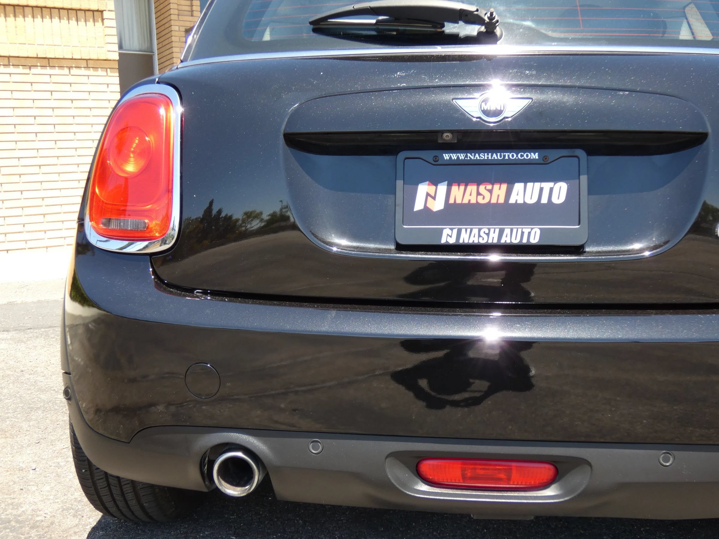 Used 2018 MINI Cooper 2-Door Hardtop FWD image 11