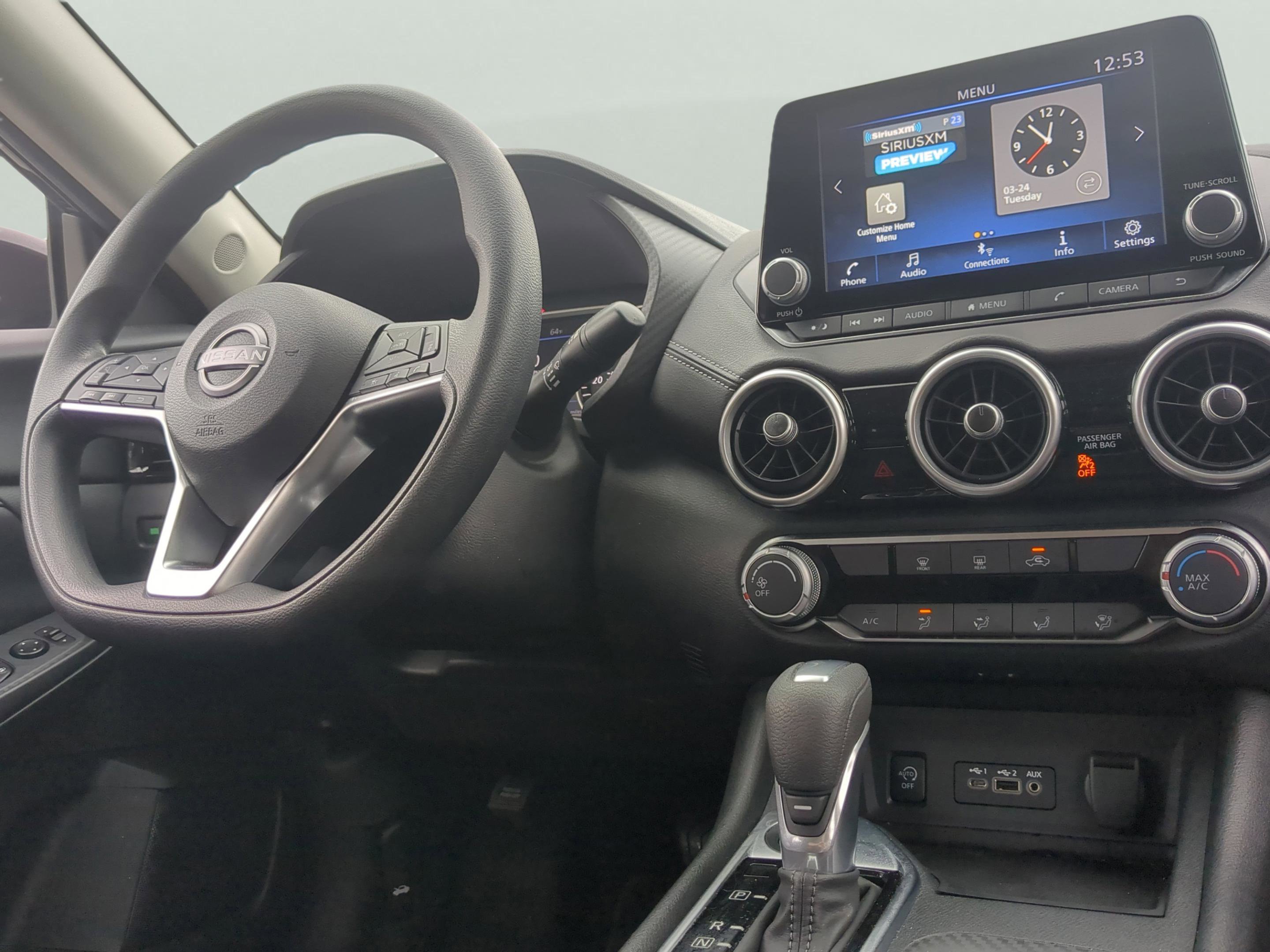 Used 2025 Nissan Sentra SV image 10