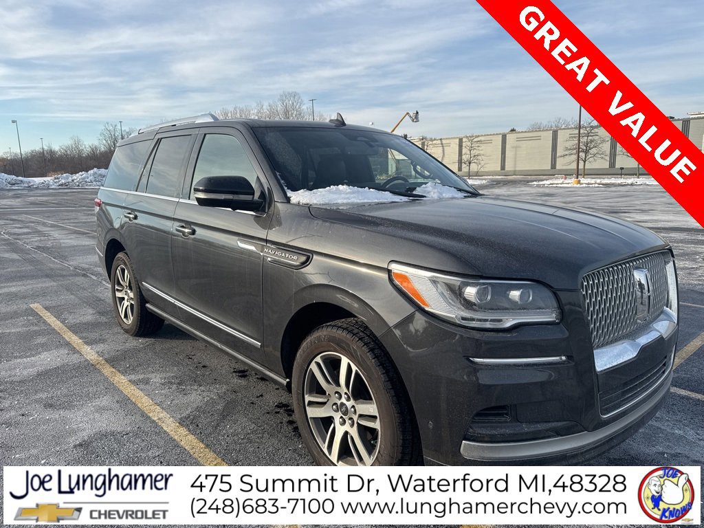Used 2023 Lincoln Navigator Reserve image 2