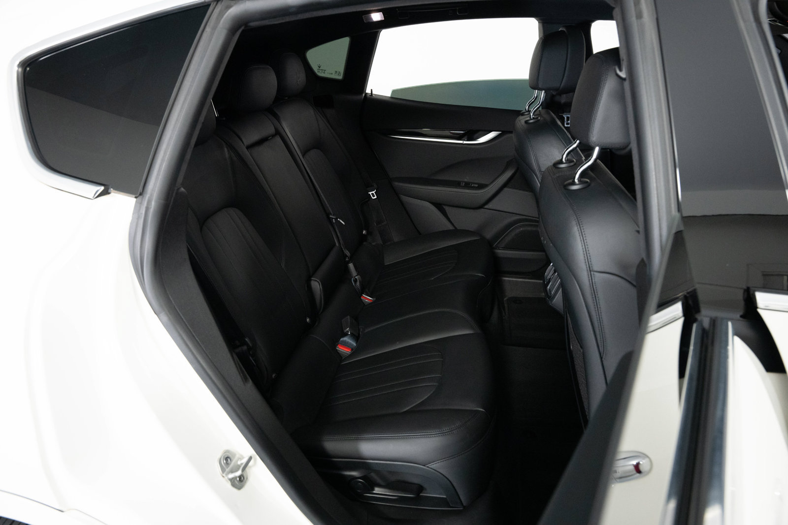 Used 2023 Maserati Levante GT AWD/4WD image 40