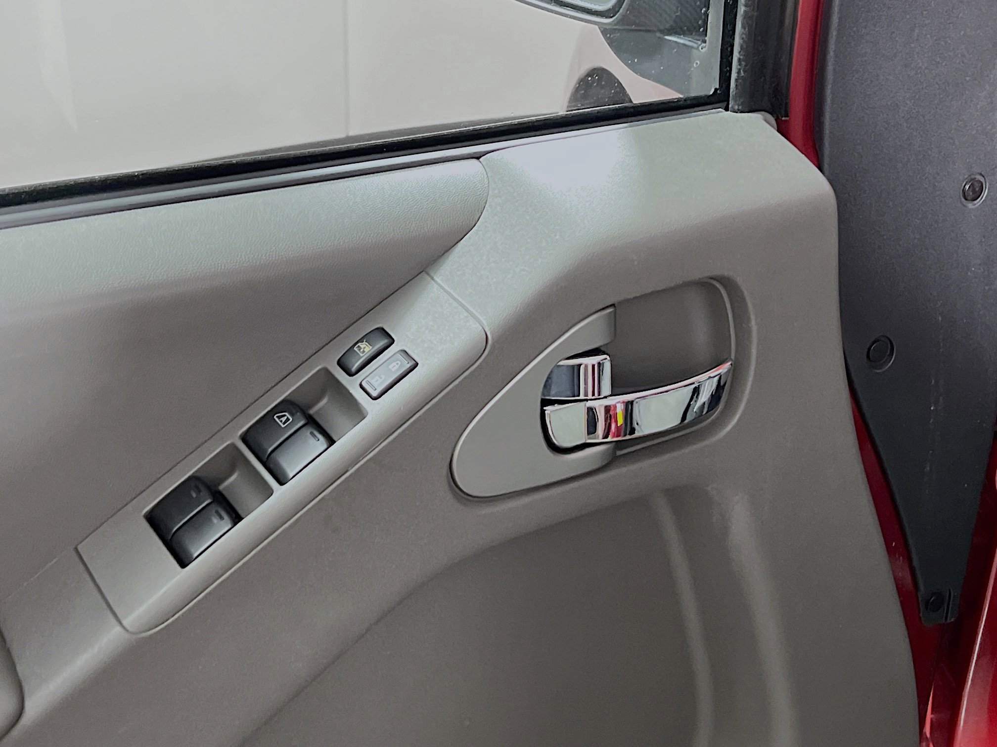 Used 2019 Nissan Frontier SV image 17