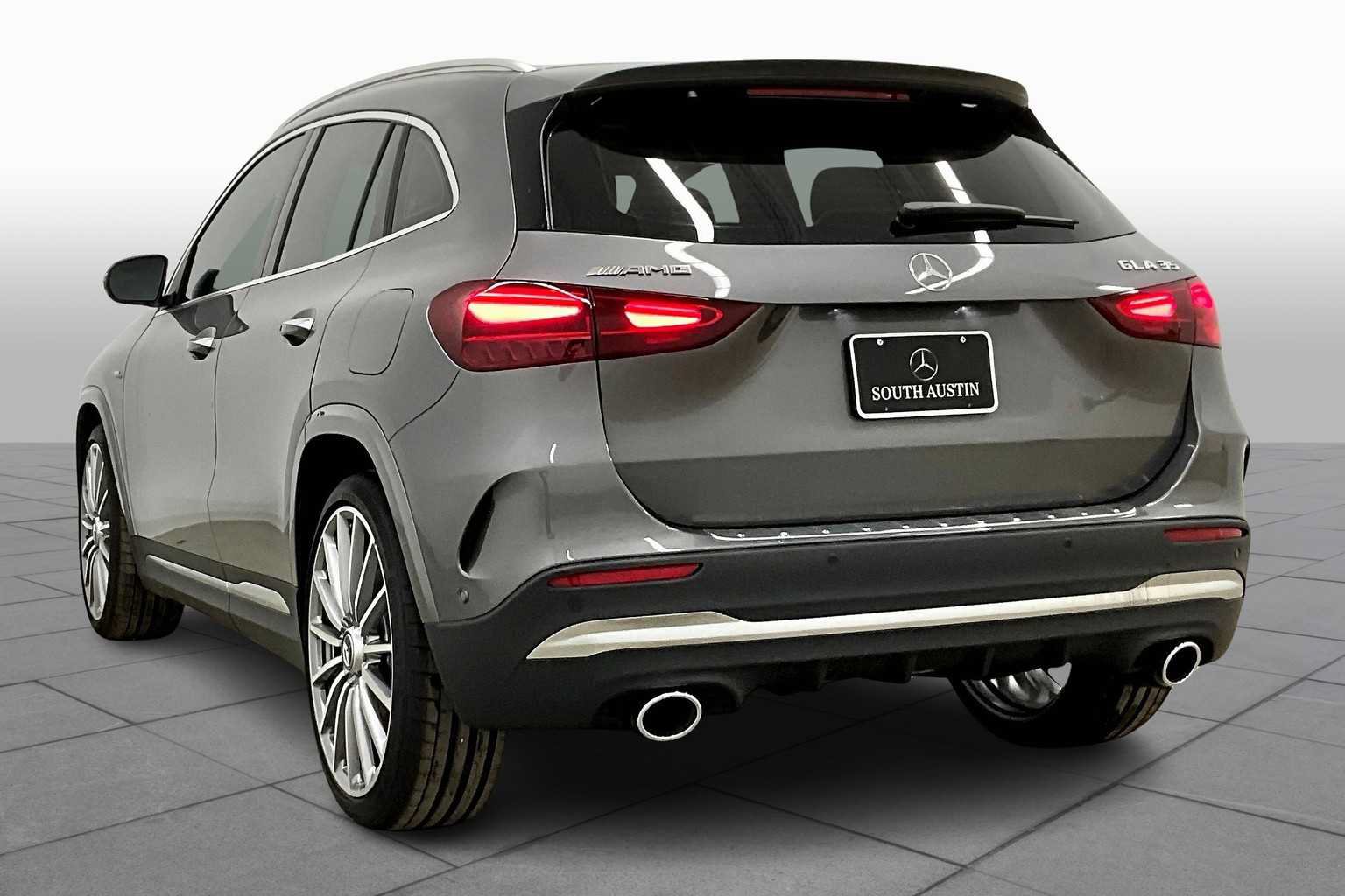 Used 2025 Mercedes-Benz GLA 35 AMG 4MATIC image 12