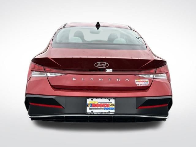 New 2025 Hyundai Elantra Limited image 4