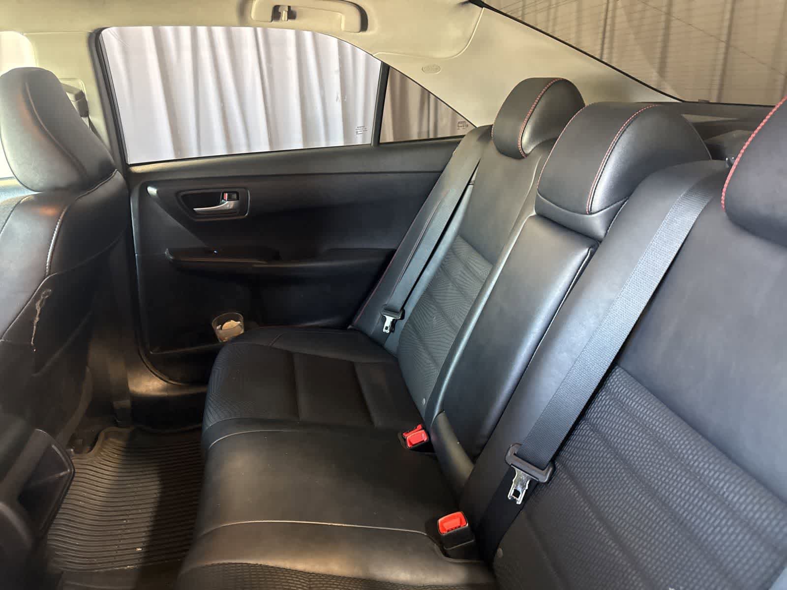 Used 2017 Toyota Camry SE FWD image 16