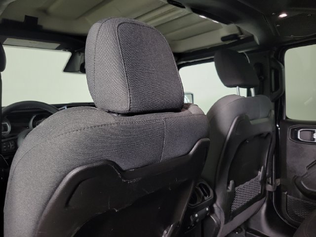 Used 2026 Jeep Wrangler Unlimited Rubicon AWD/4WD image 12