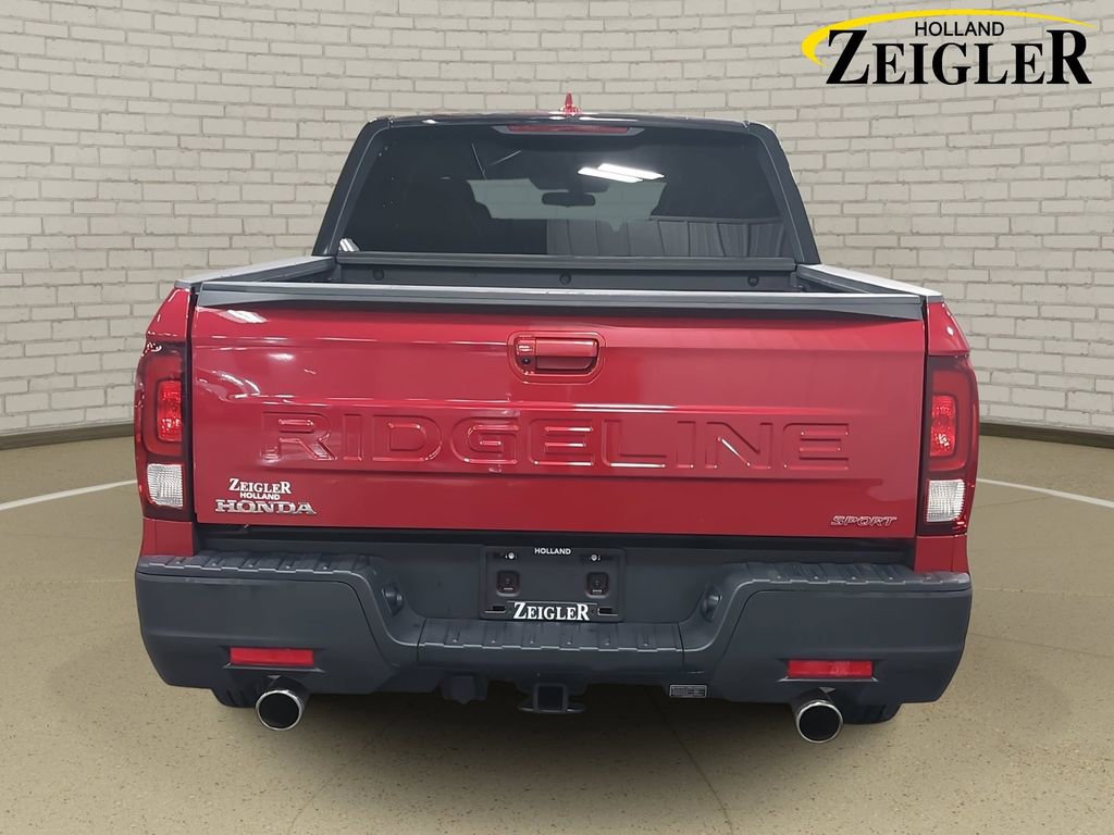 Used 2025 Honda Ridgeline Sport image 6