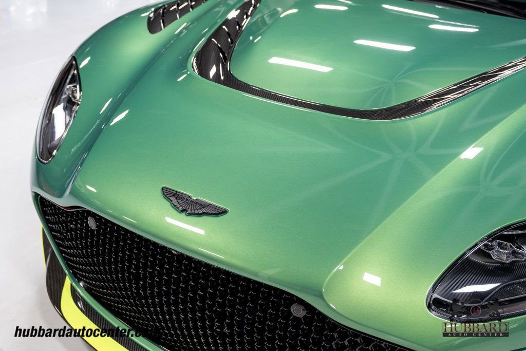 Used 2023 Aston Martin DBS Coupe image 15