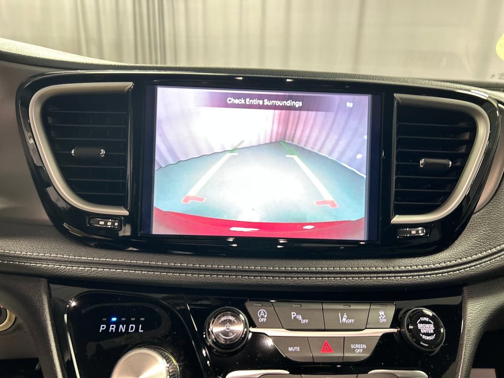 New 2027 Chrysler Pacifica Select w/ Family Tech Group FWD image 16