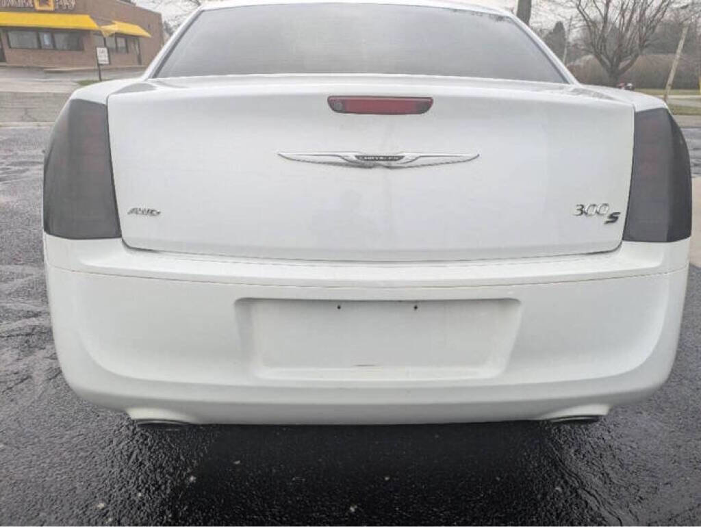 Used 2014 Chrysler 300 S image 7