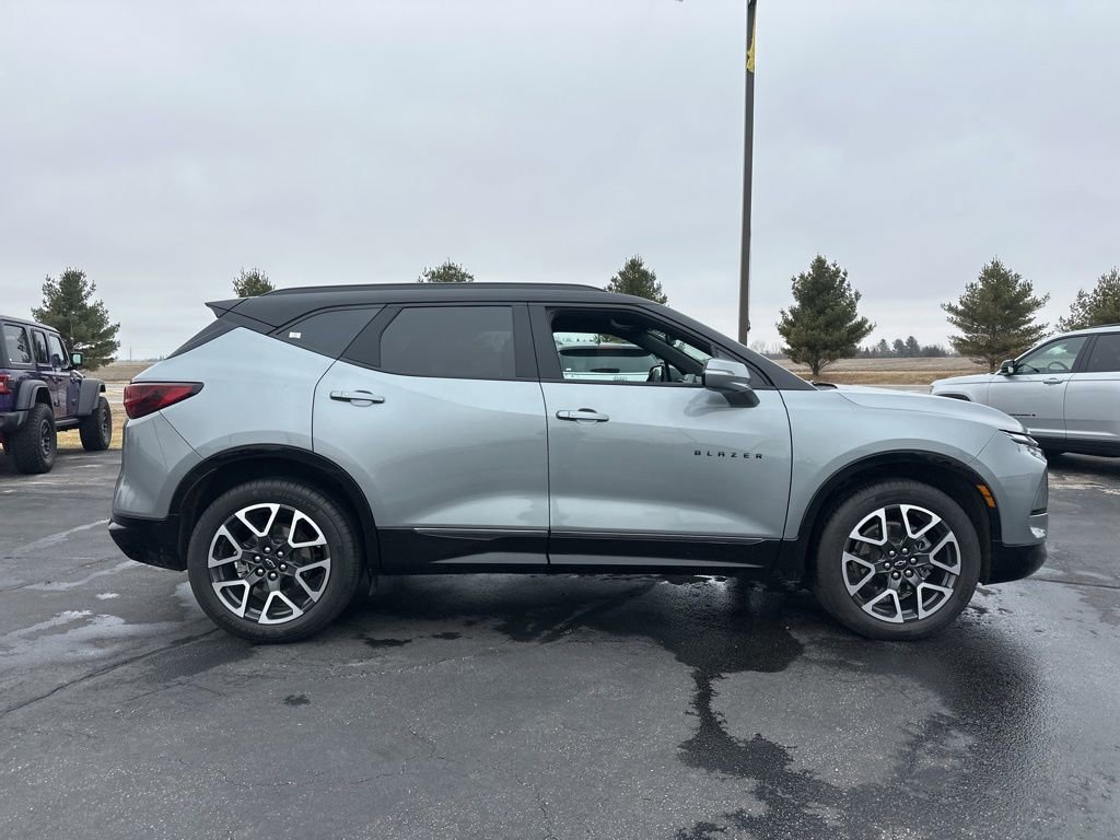 Used 2024 Chevrolet Blazer RS w/ Enhanced Convenience Package image 4