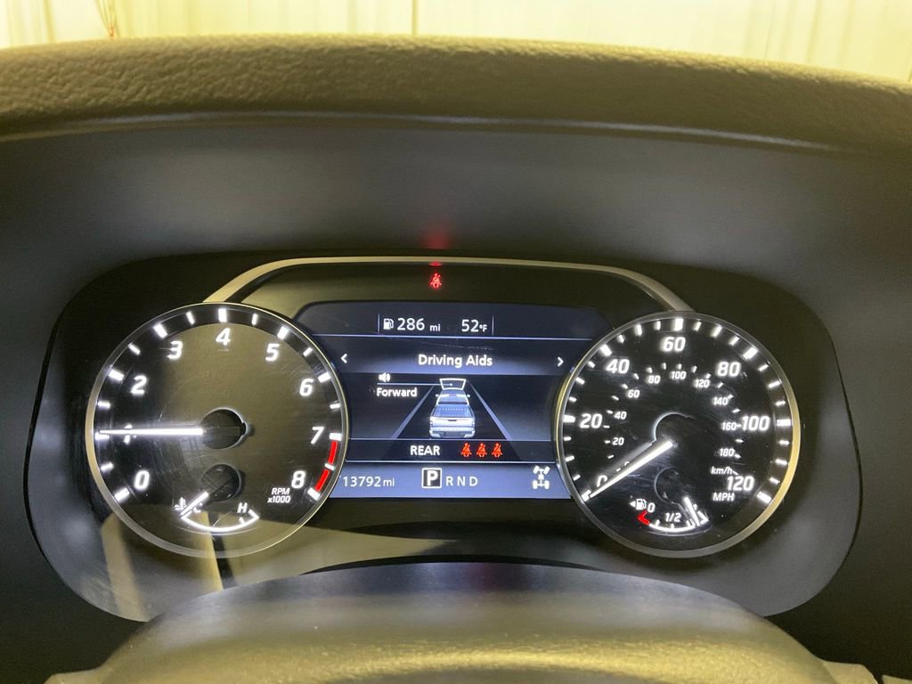 Used 2024 Nissan Frontier SV image 7