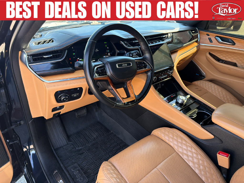 Used 2022 Jeep Grand Cherokee Summit AWD/4WD image 11