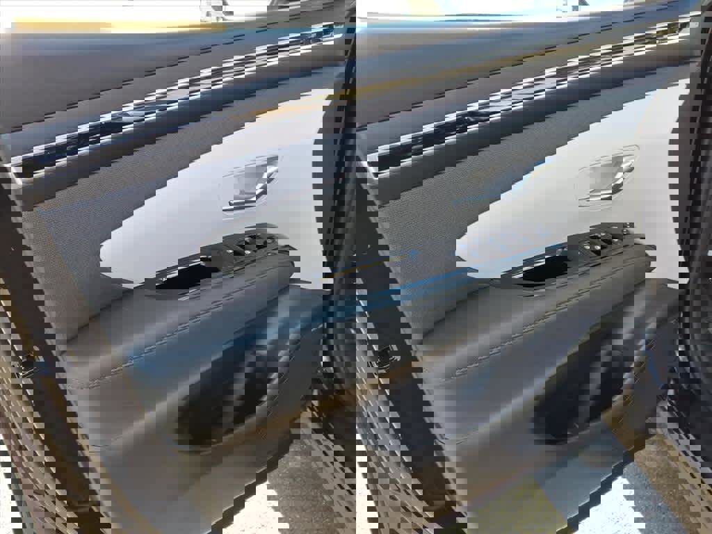 Used 2023 Hyundai Tucson Limited w/ Cargo Package image 10