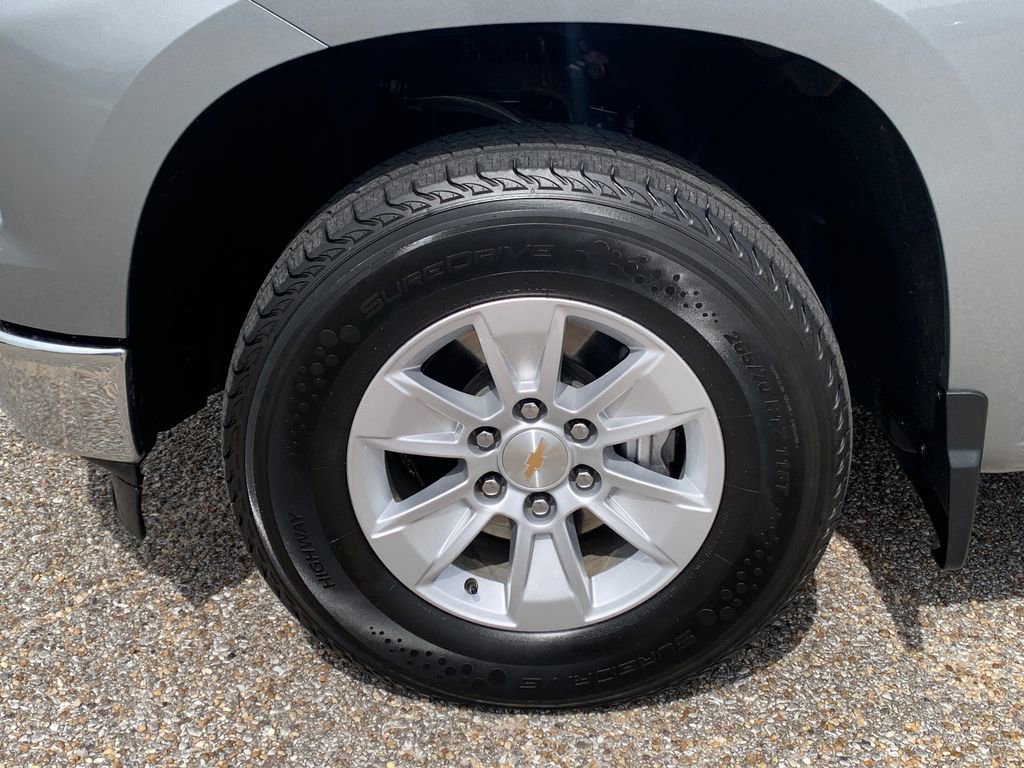 Used 2025 Chevrolet Silverado 1500 LT RWD image 6