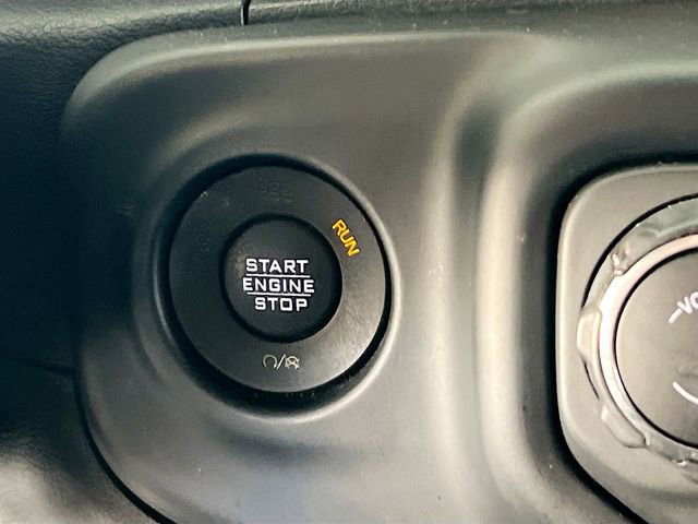 Used 2018 Jeep Wrangler Unlimited Sahara image 18