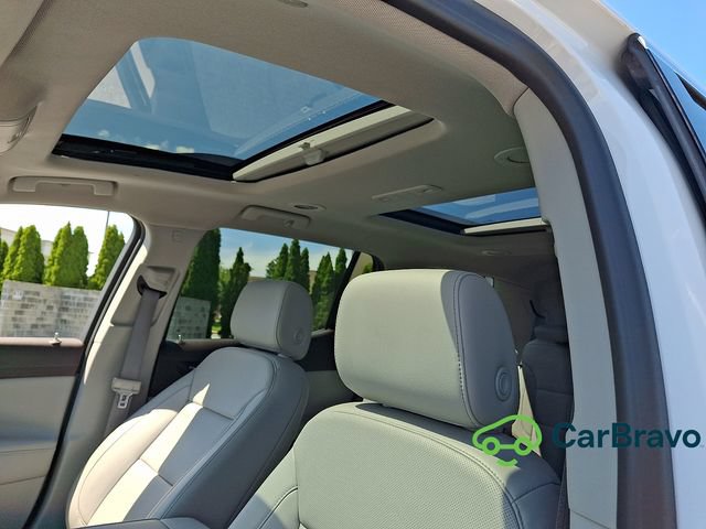 Certified 2023 GMC Acadia SLT w/ Technology Package FWD image 14