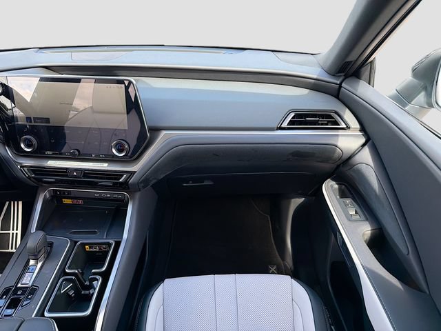 New 2026 Lexus TX 500h AWD image 19