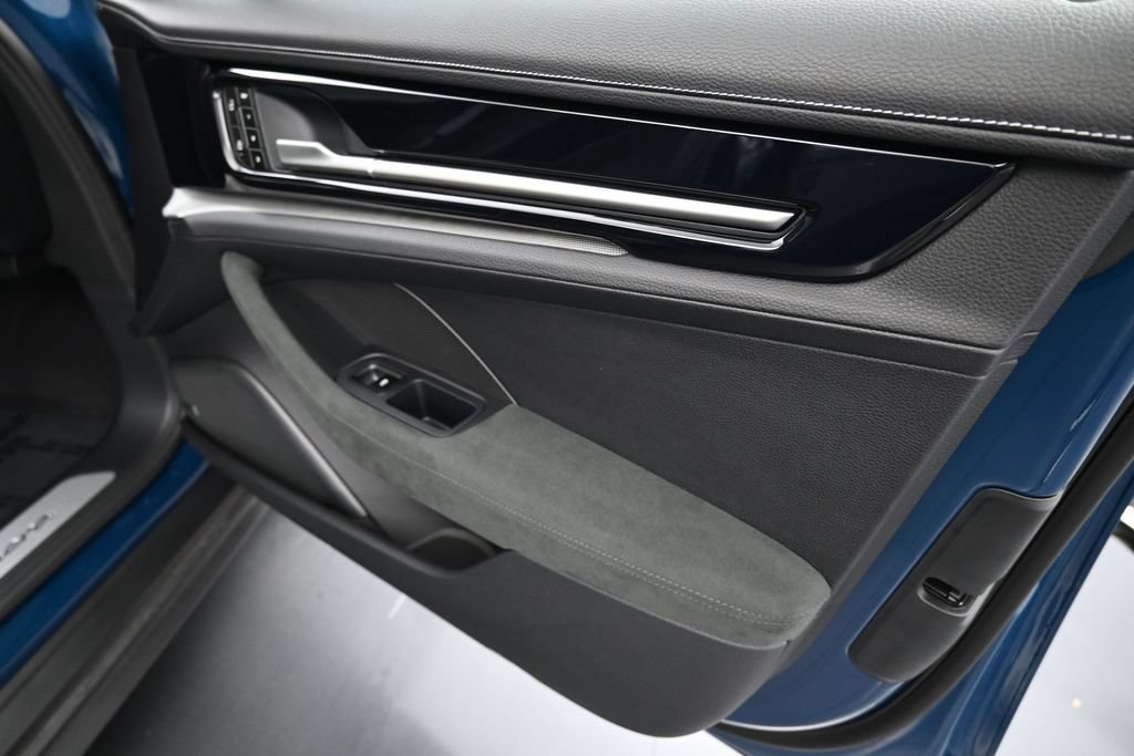 Certified 2026 Porsche Panamera RWD image 32