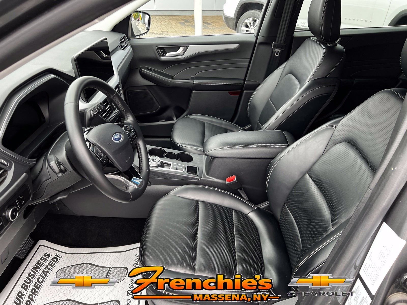 Used 2025 Ford Escape Platinum AWD/4WD image 13