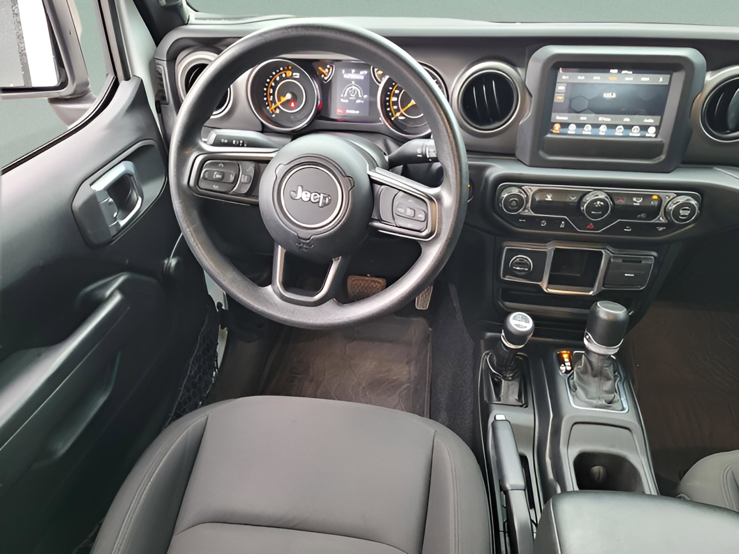 Used 2023 Jeep Gladiator Sport image 8