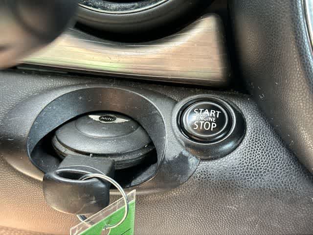Used 2014 MINI Cooper Clubman FWD image 11