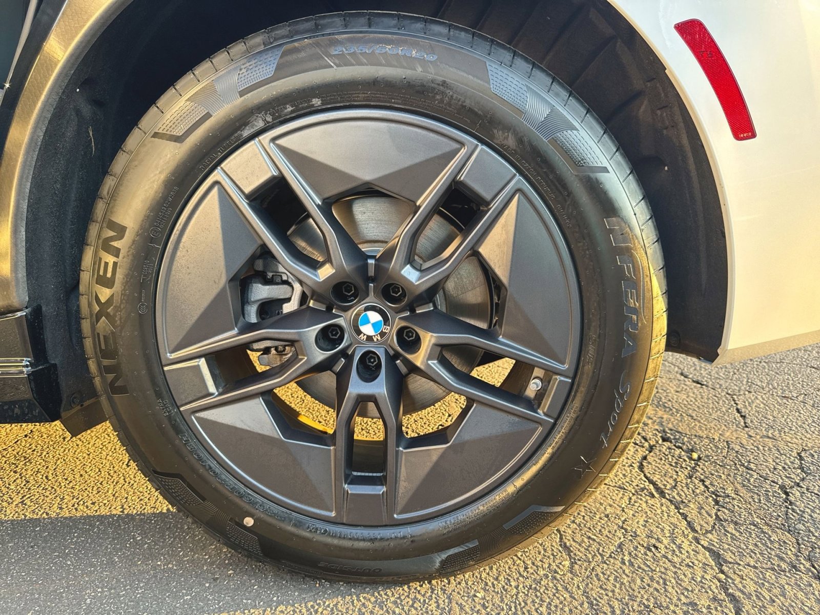 New 2026 BMW iX xDrive45 image 25