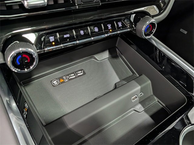 New 2026 Chevrolet Suburban Premier image 30