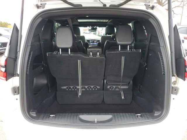 Used 2025 Chrysler Pacifica Limited image 36