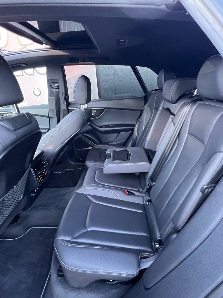 Used 2019 Audi Q8 Prestige AWD/4WD image 20
