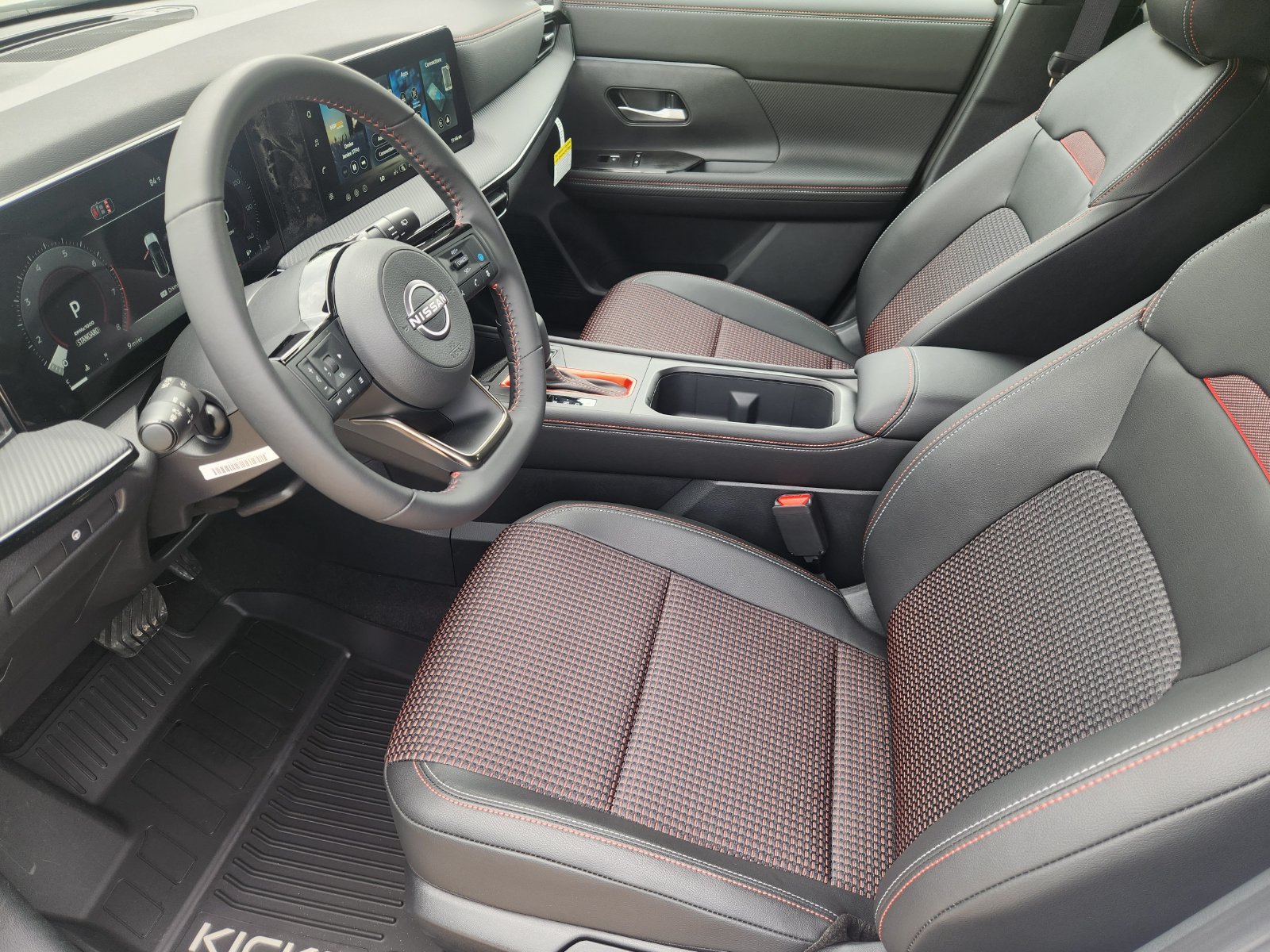 New 2026 Nissan Kicks SR w/ Cold Weather Package AWD/4WD image 12