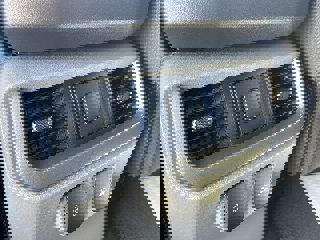 Used 2022 Ford F150 XLT w/ Equipment Group 302A High image 19