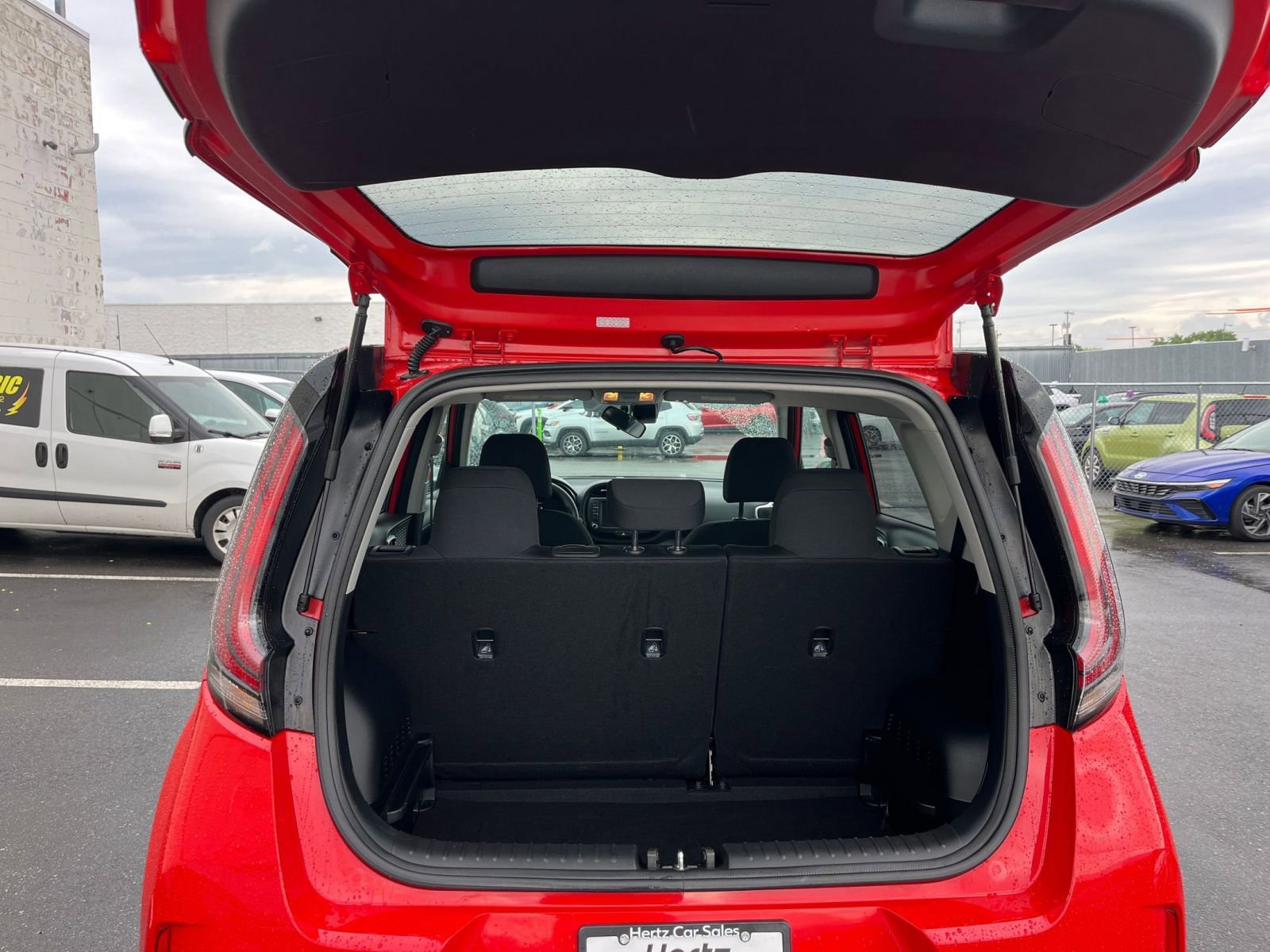 Used 2025 Kia Soul LX w/ LX Technology Package FWD image 29