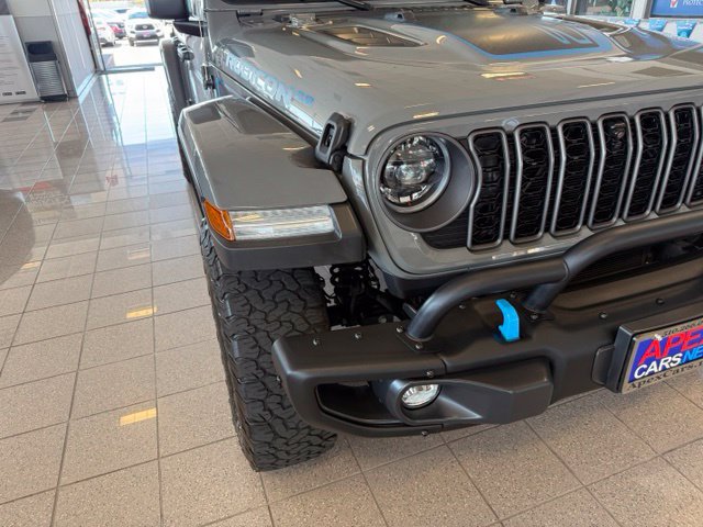 Used 2023 Jeep Wrangler Unlimited Rubicon 4xe AWD/4WD image 9