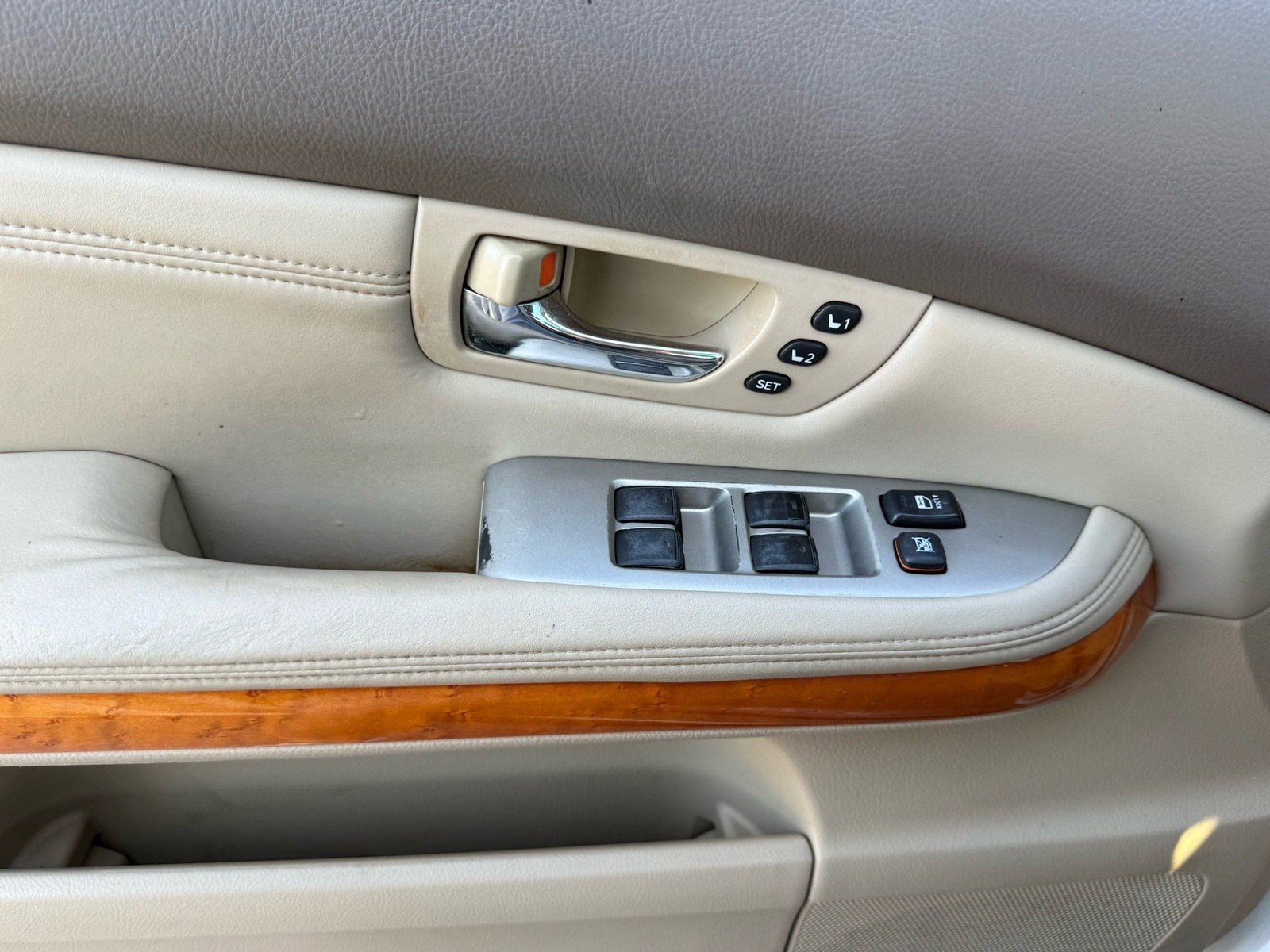 Used 2006 Lexus RX 330 image 42