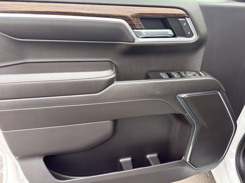 Used 2022 GMC Sierra 1500 SLE w/ X31 Off-Road Package image 16