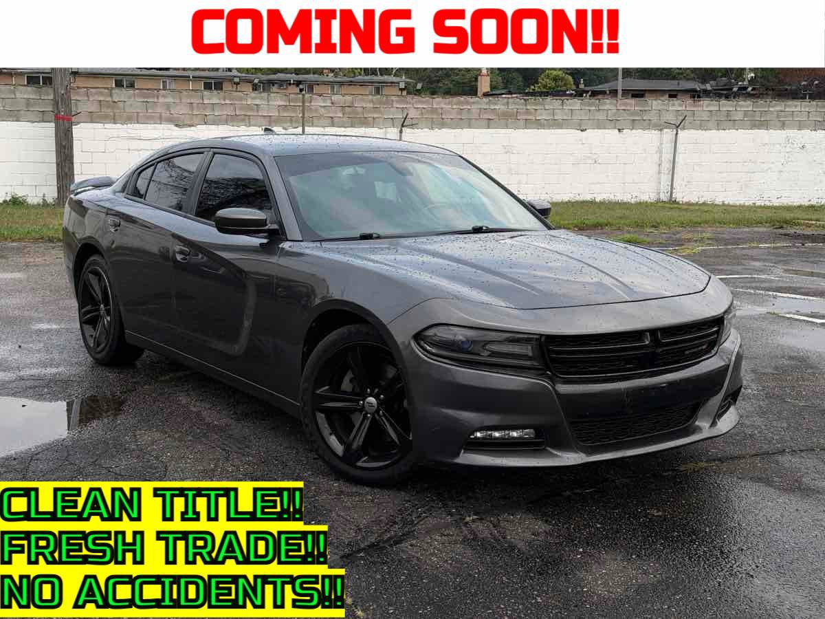 Used 2018 Dodge Charger R/T RWD image 1