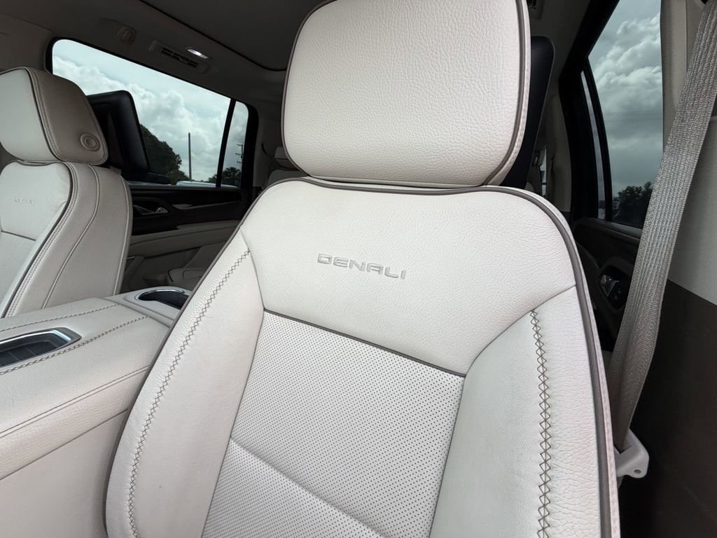 Used 2021 GMC Yukon XL Denali w/ Denali Premium Package RWD image 21