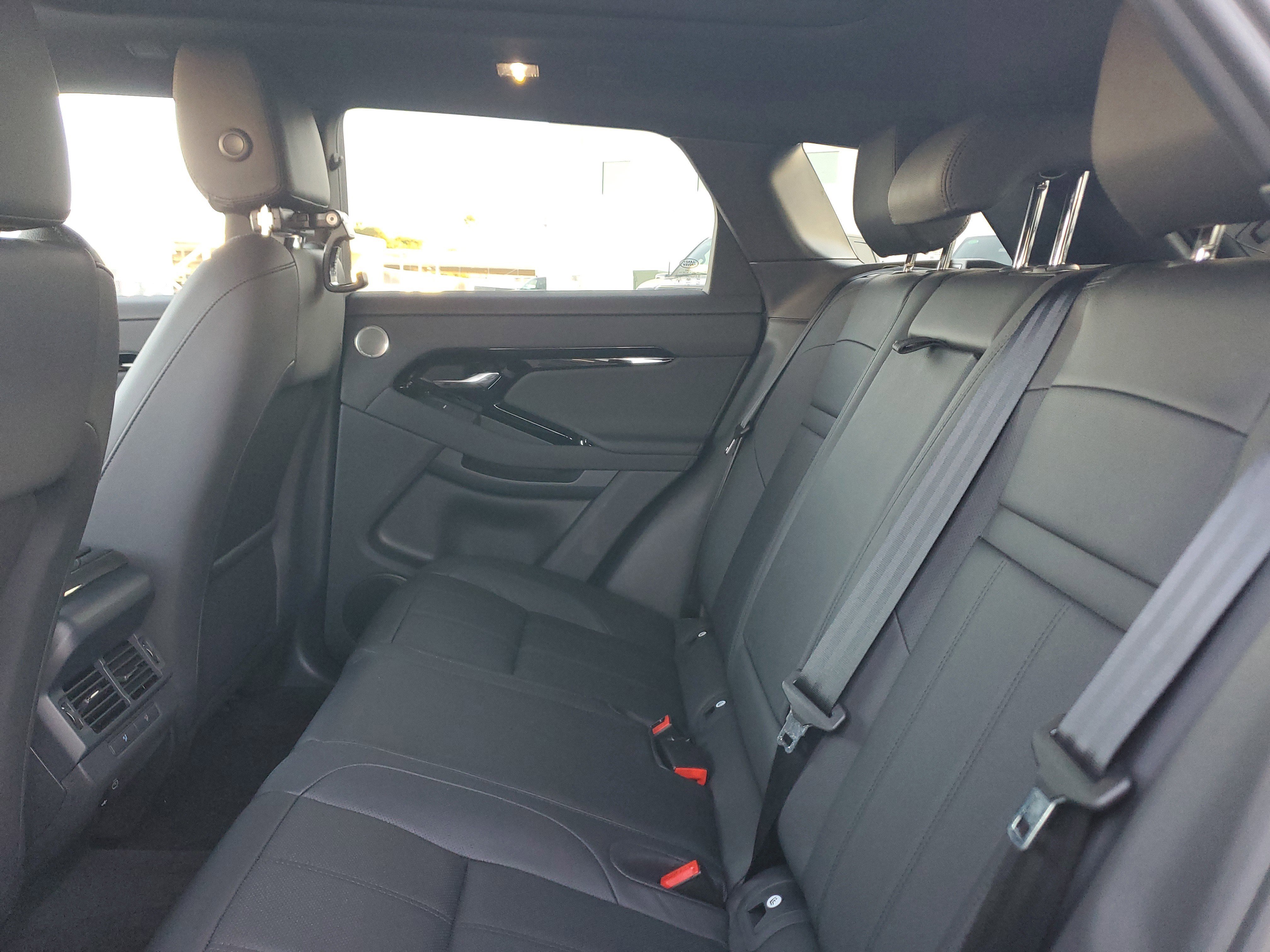 Used 2024 Land Rover Range Rover Evoque Dynamic SE image 14