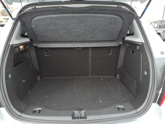 Used 2022 Chevrolet Trax LT w/ Driver Confidence Package image 14