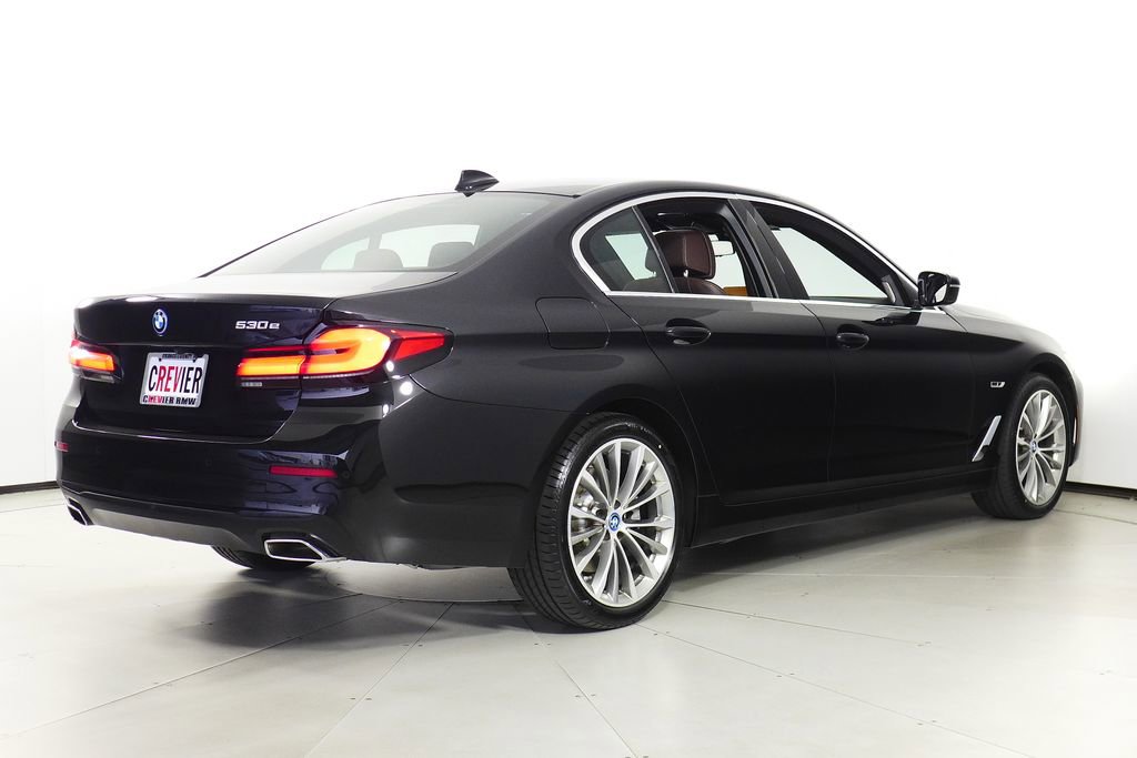 Certified 2023 BMW 530e w/ Premium Package image 7