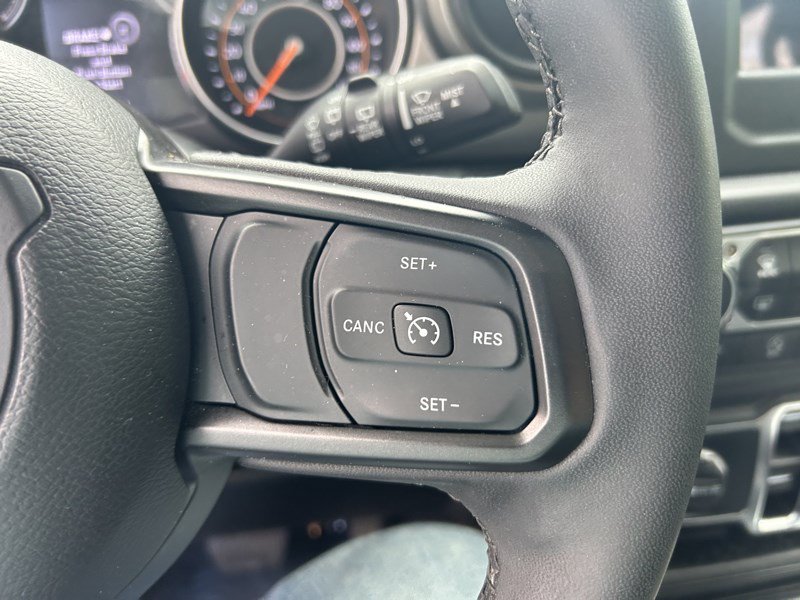 Used 2023 Jeep Wrangler Unlimited Sport AWD/4WD image 21