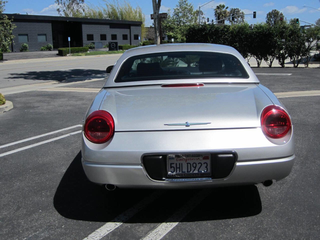 Used 2004 Ford Thunderbird Deluxe RWD image 4