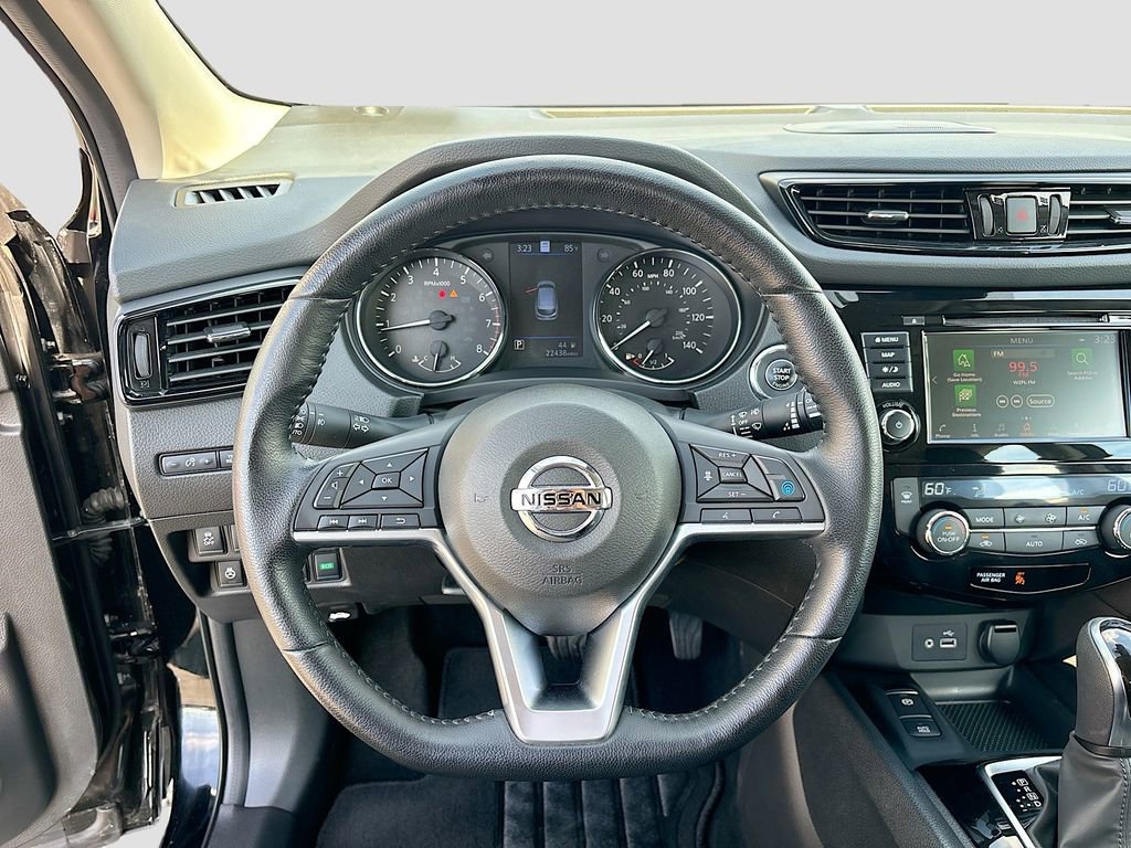 Used 2022 Nissan Rogue Sport SL w/ Premium Package image 11