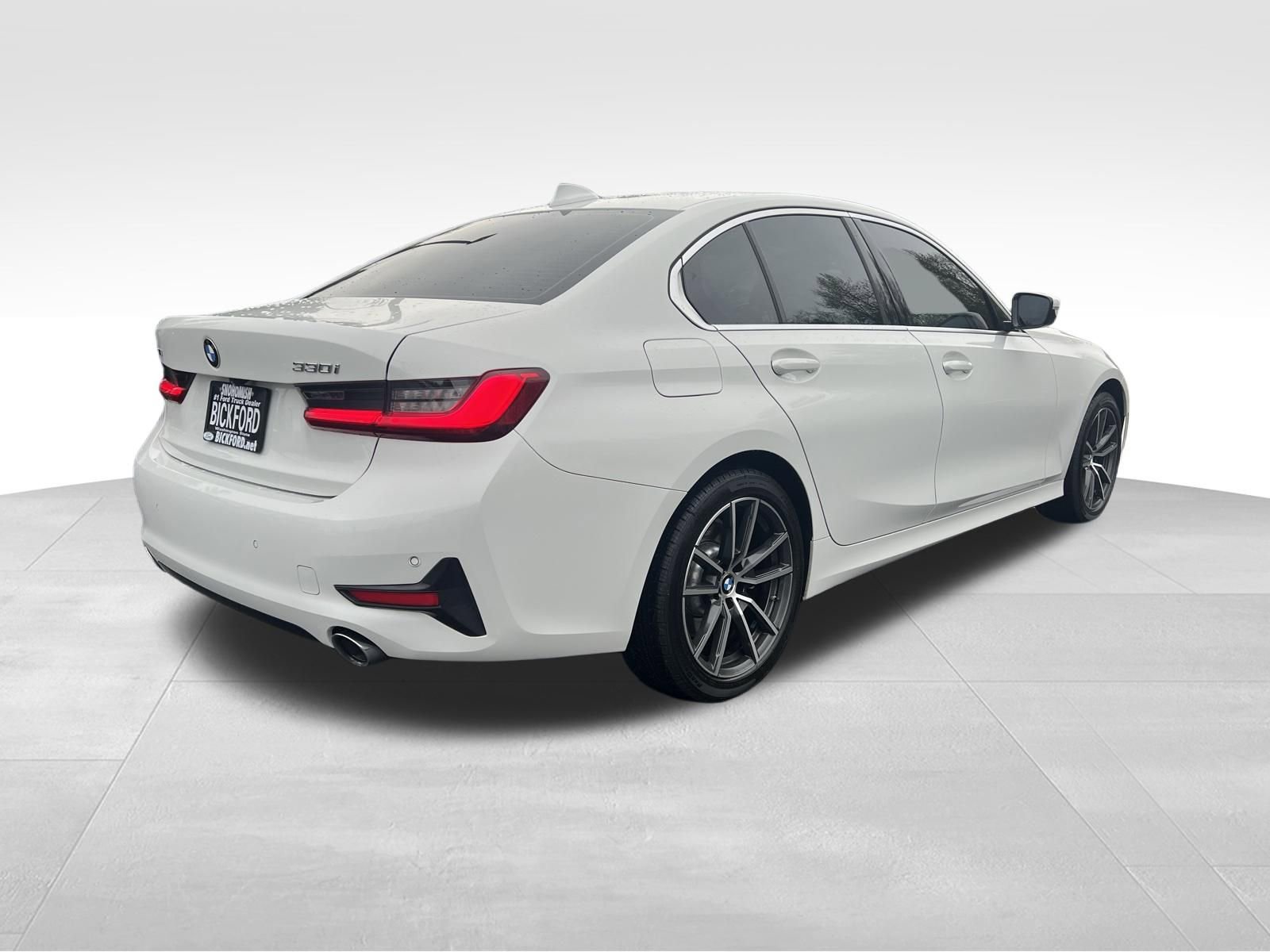 Used 2021 BMW 330i xDrive Sedan w/ Convenience Package image 12