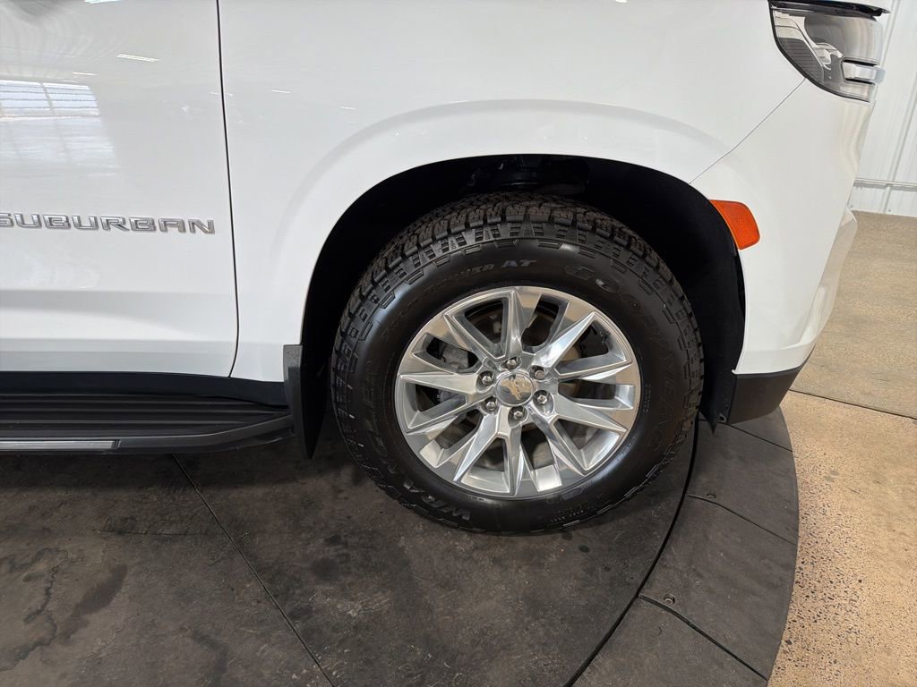 Used 2021 Chevrolet Suburban Premier w/ Premium Package AWD/4WD image 39