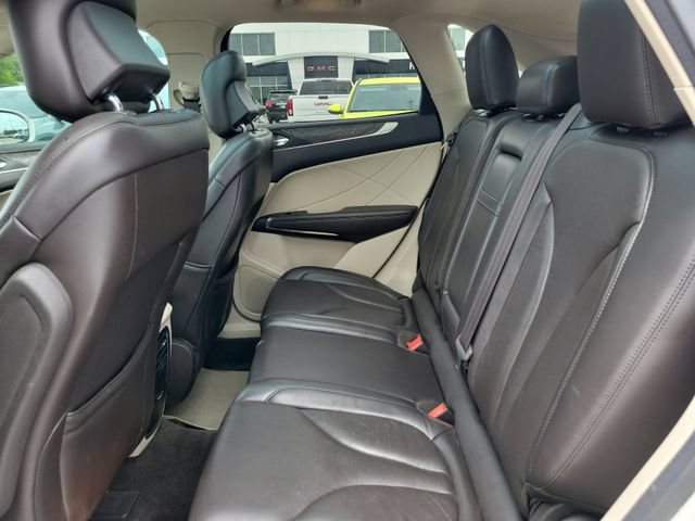Used 2017 Lincoln MKC Reserve w/ Lincoln MKC Climate Package AWD/4WD image 12